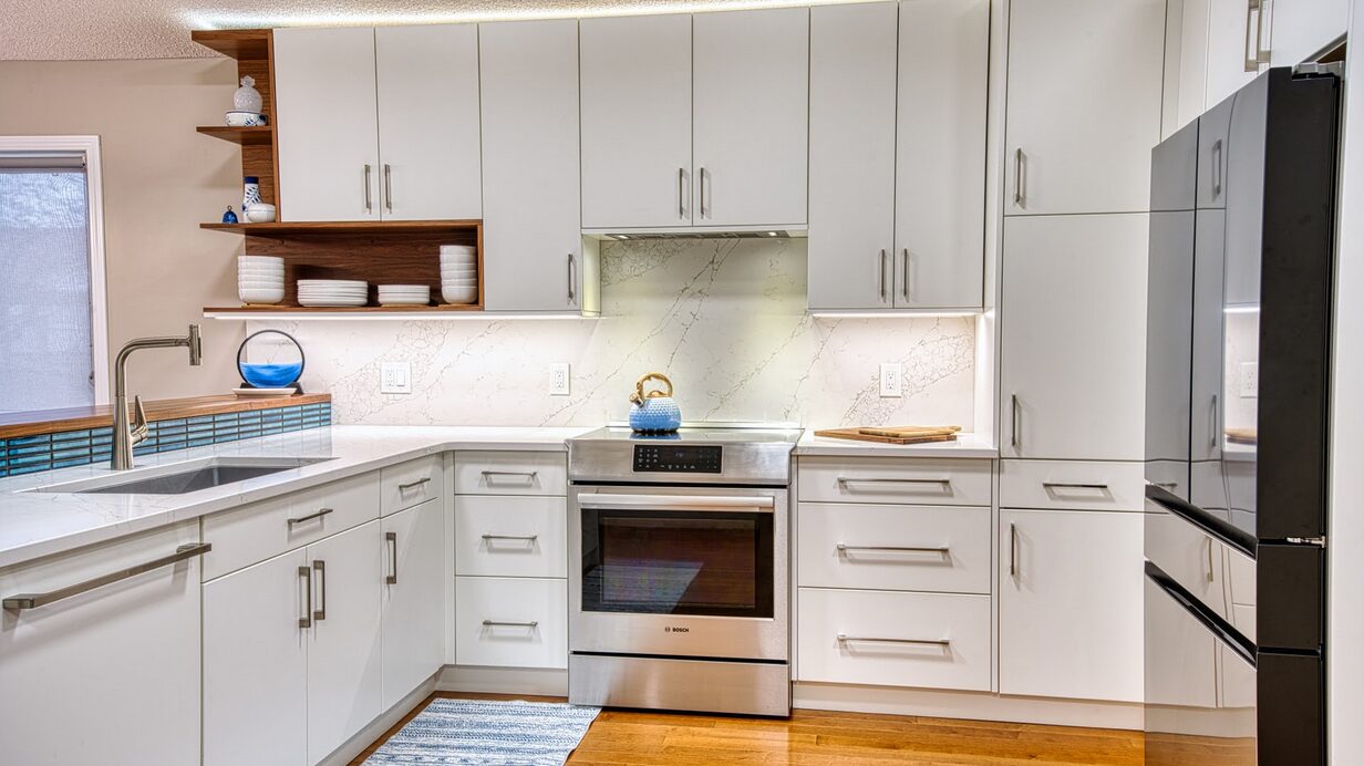 Custom Cabinetry: Tailoring Your Kitchen to Reflect Personal Style